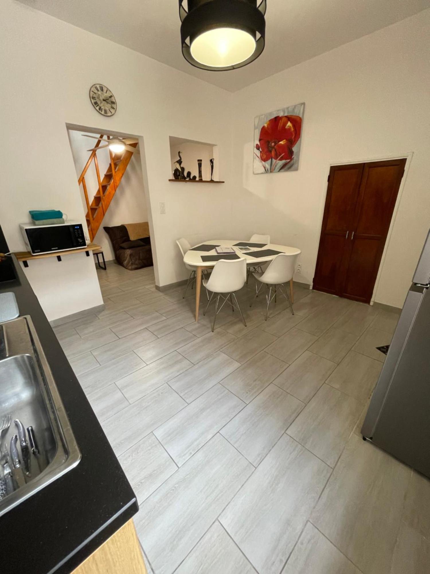 Chez Sonou , Nimes Centre Apartment Bagian luar foto